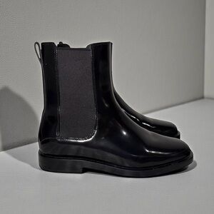 Everlane Women’s Black Patent Leather Square Toe Chelsea Boots Size 7